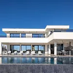 One Villa Debeljak