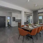 One Villa Debeljak