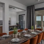One Villa Debeljak